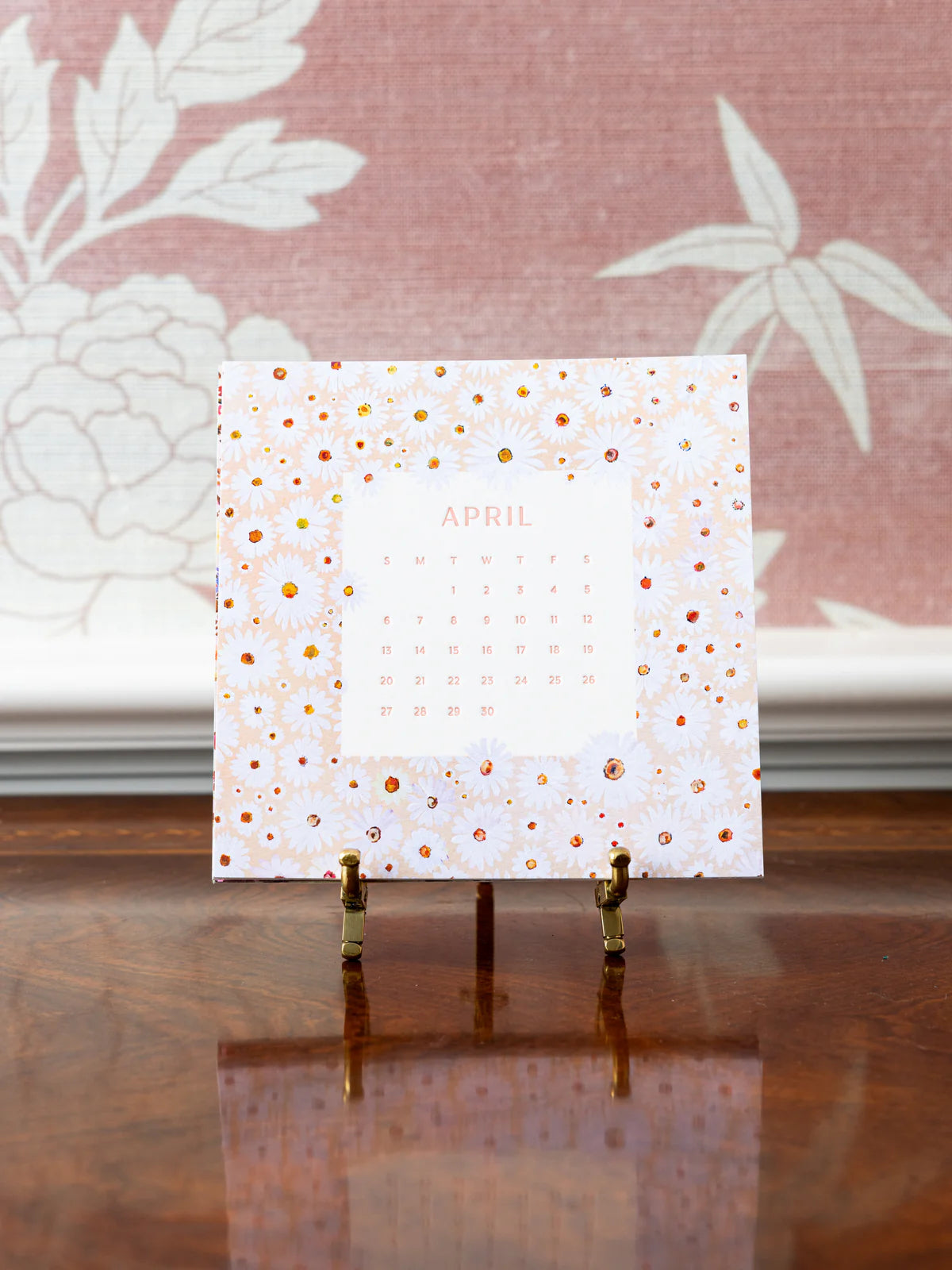 2025 Desktop Calendar in Pearl Box